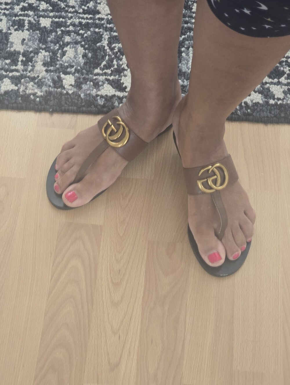 Gucci Double GG Women's Brown Leather Thong Sandals with Gold Accent